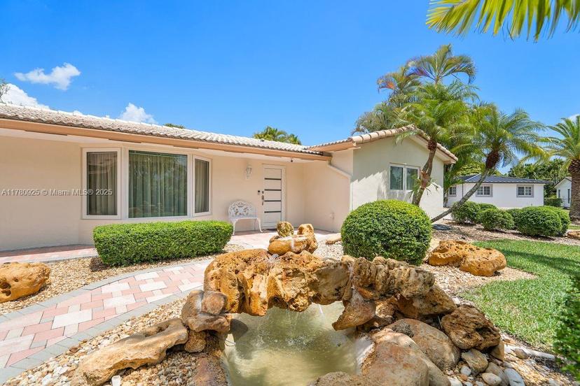 Picture of 10321 SW 98 Street, Miami FL 33176