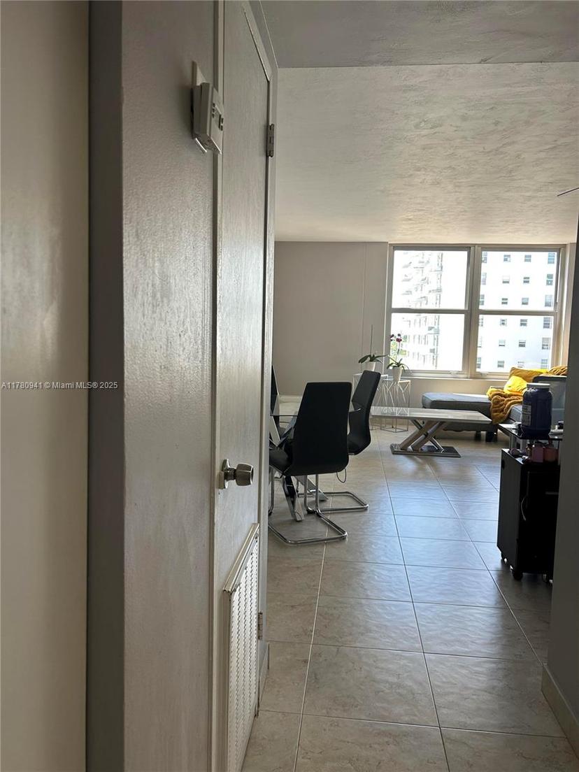 Picture of 2899 Collins Ave # 708, Miami Beach FL 33140