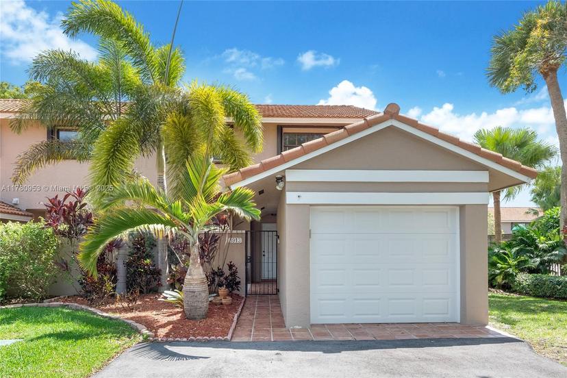 Picture of 8913 SW 113Th Place Cir W, Miami FL 33176