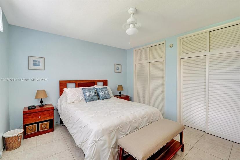 Picture of 16801 NE 13Th Ave # 206, Miami FL 33162