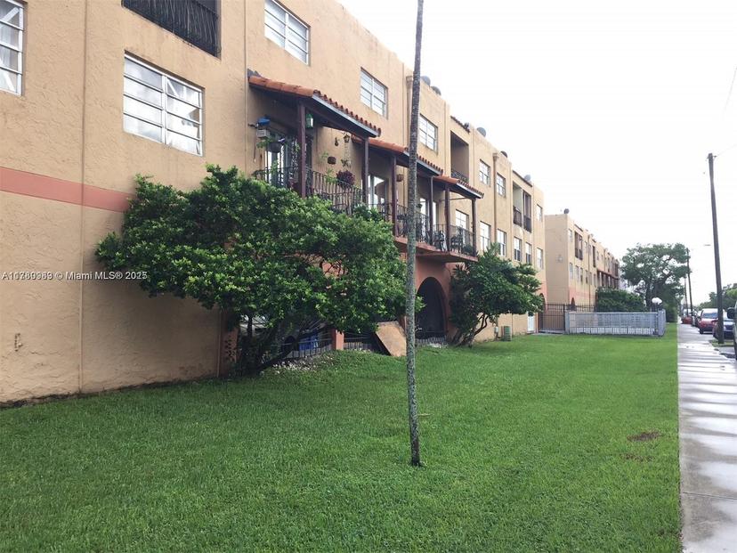 Picture of 1300 W 53Rd St # 7, Hialeah FL 33012