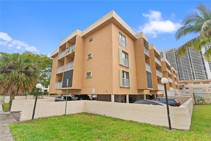 Picture of 17051 NE 35Th Ave # 104, North Miami Beach FL 33160
