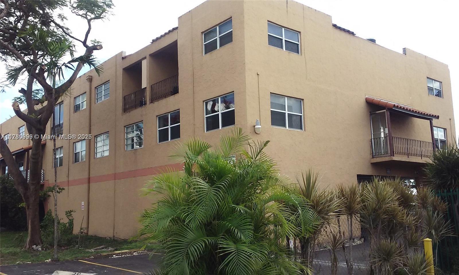 Picture of 1300 W 53Rd St # 23, Hialeah, FL 33012