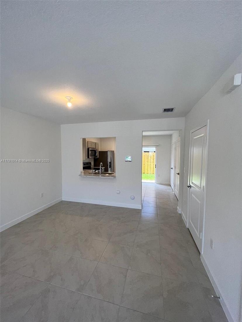 Picture of 484 NE 4Th Ln, Florida City FL 33034