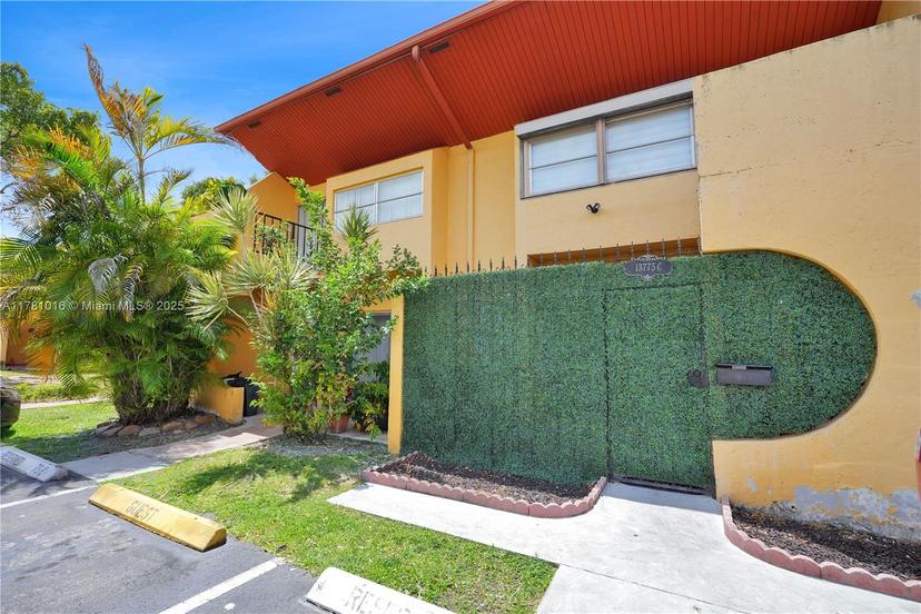 Picture of 13775 SW 84Th St # C, Miami FL 33183