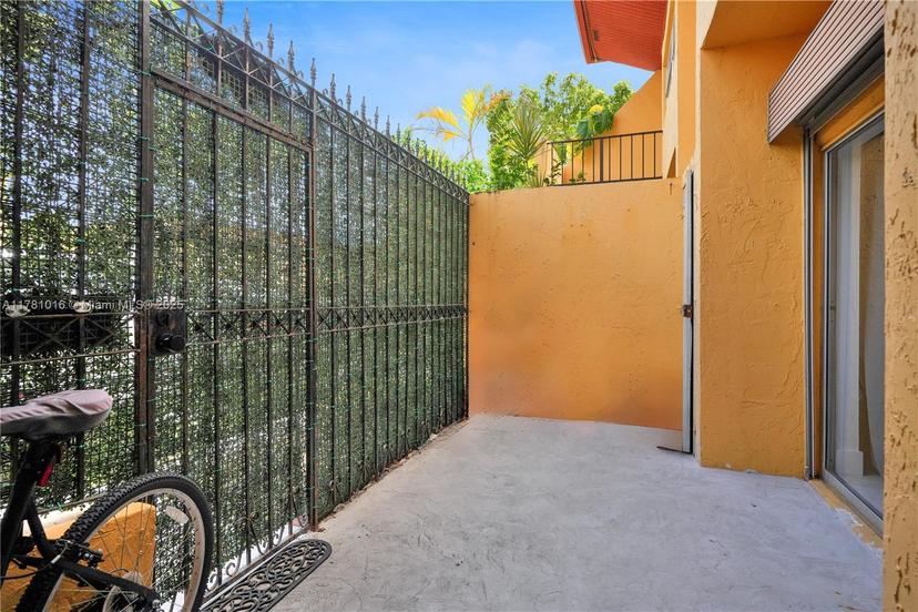 Picture of 13775 SW 84Th St # C, Miami FL 33183