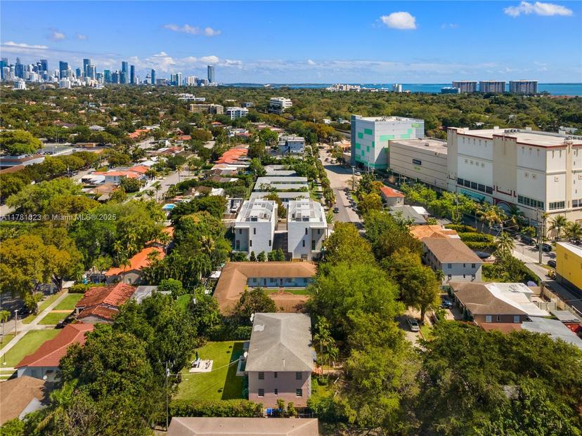 Picture of 2501 SW 27 St # 2, Miami FL 33133