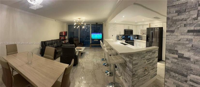 Picture of 2655 Collins Ave # 1407, Miami Beach FL 33140