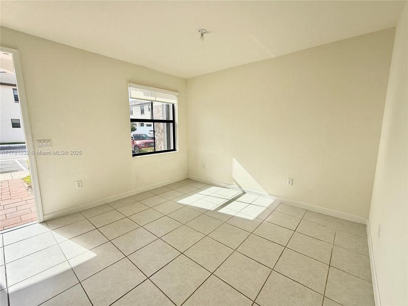 Picture of 11119 W 34Th Way, Hialeah FL 33018
