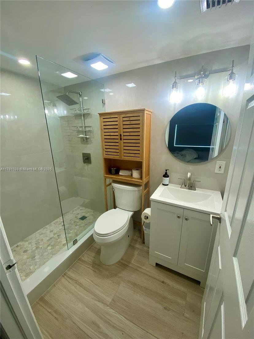 Picture of 2415 NW 16Th St Rd # 1, Miami FL 33125