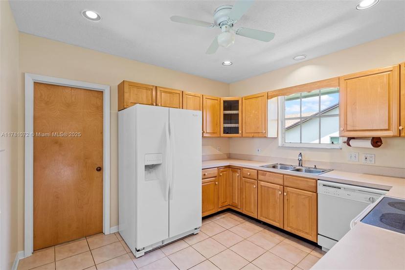 Picture of 16901 SW 89Th Ave, Palmetto Bay FL 33157