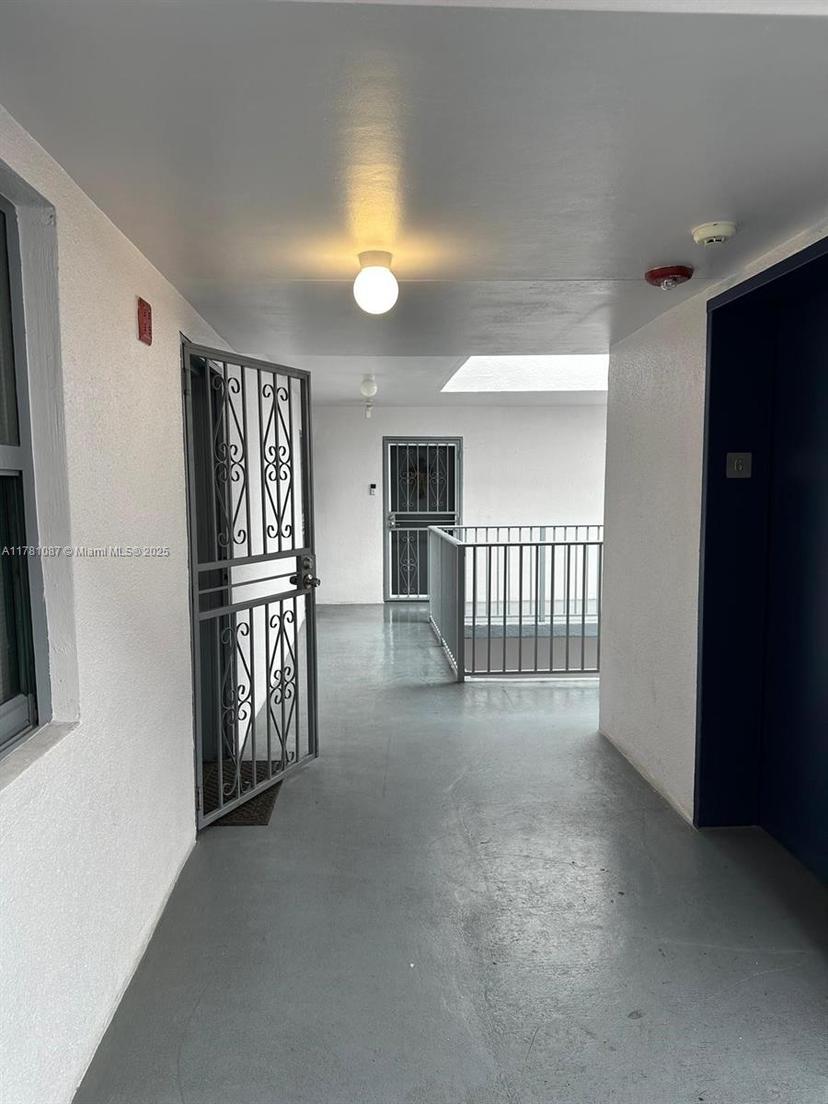 Picture of 546 SW 1St St # 610, Miami FL 33130