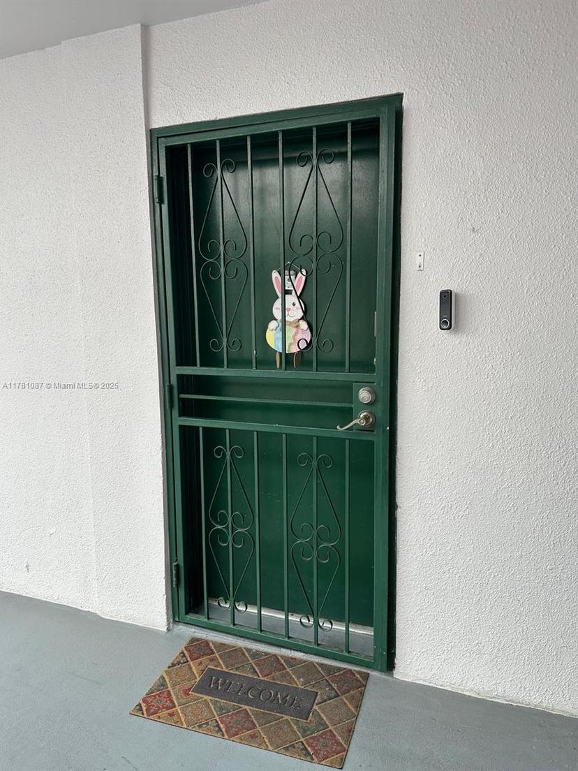 Picture of 546 SW 1St St # 610, Miami FL 33130