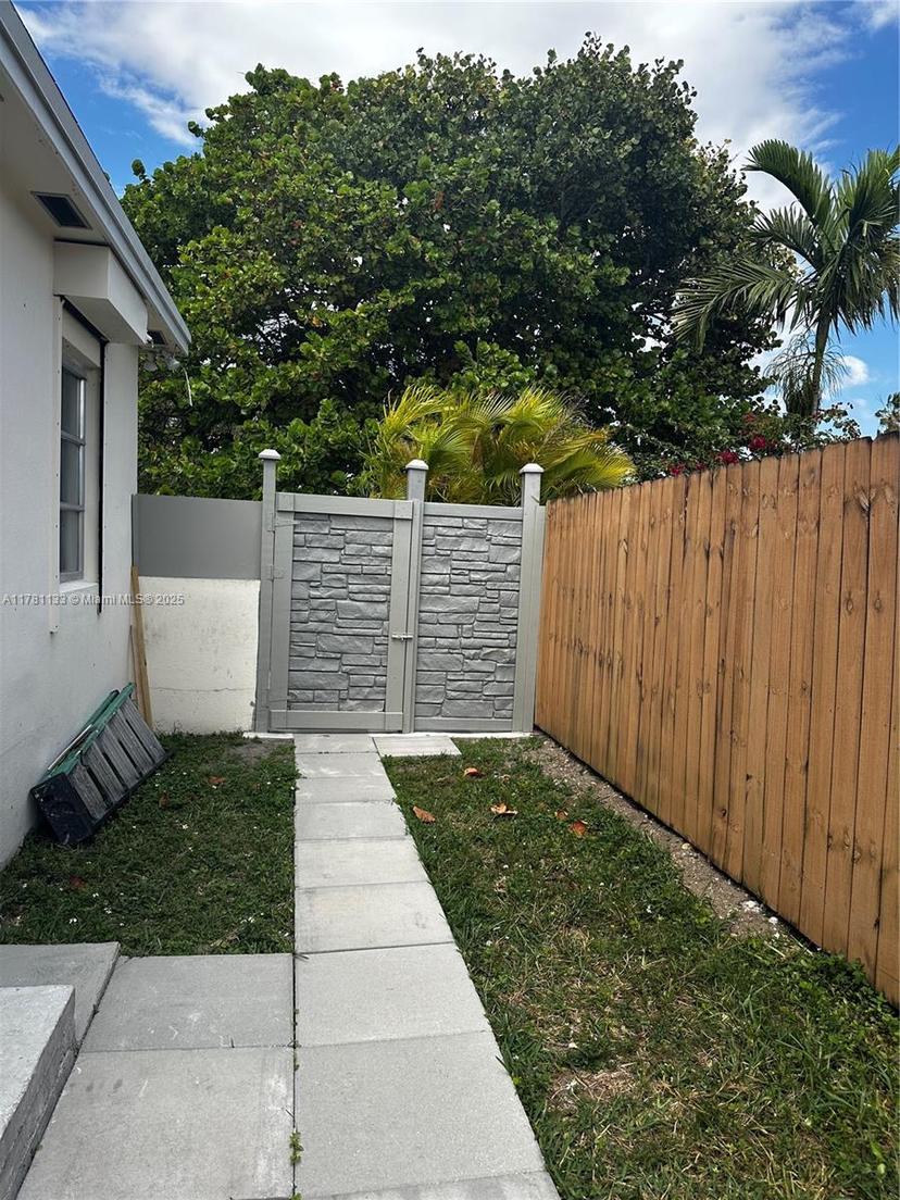 Picture of 7540 SW 37Th St, Miami FL 33155