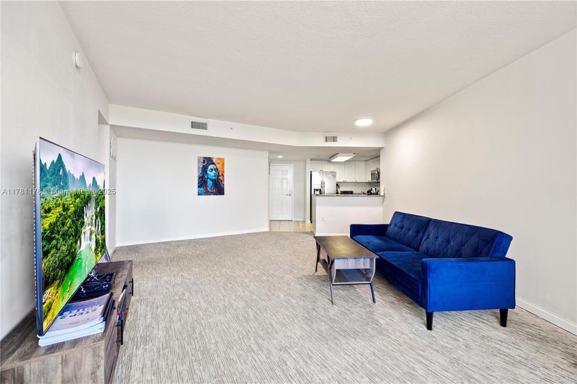 Picture of 19501 W Country Club Dr # 2106, Aventura FL 33180