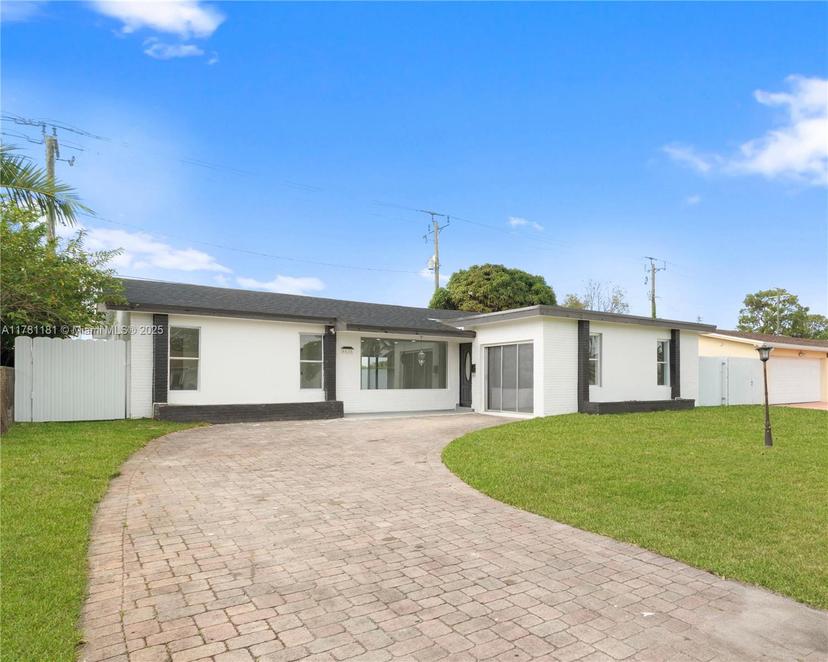 Picture of 8626 Southampton Dr, Miramar FL 33025