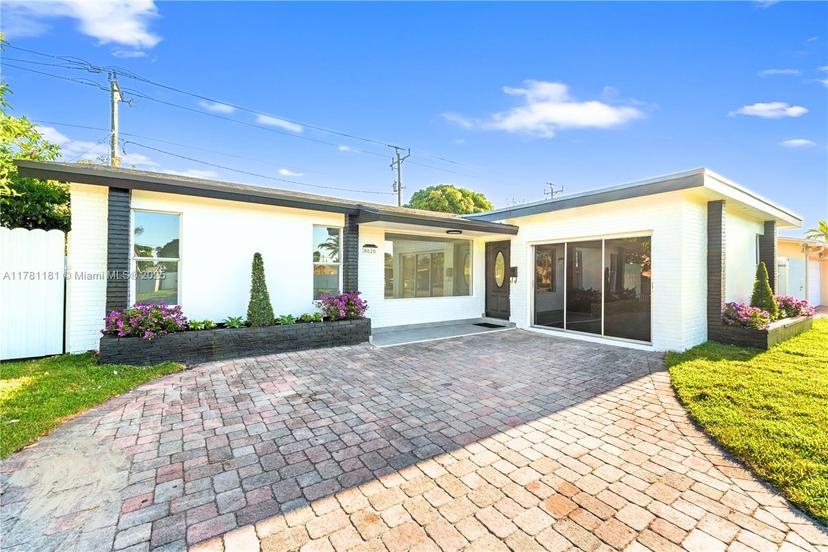 Picture of 8626 Southampton Dr, Miramar FL 33025