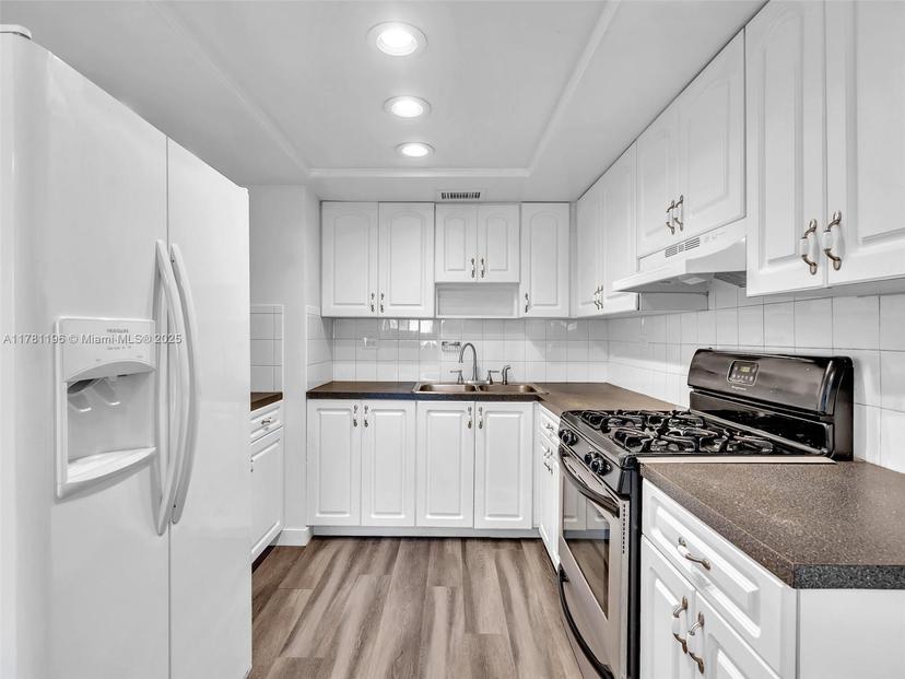 Picture of 8330 S Missionwood Cir # 60, Miramar FL 33025