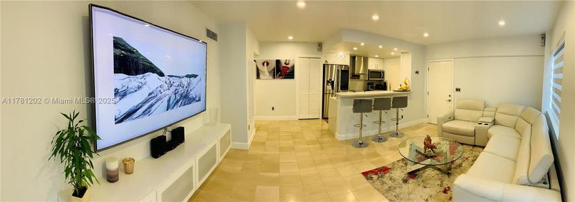 Picture of 900 SW 84Th Ave # 417E, Miami FL 33144