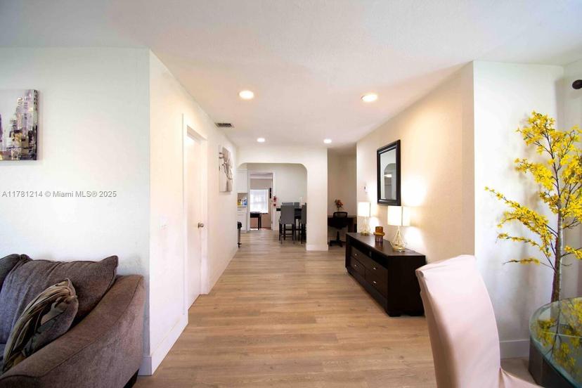 Picture of 405 N D St, Lake Worth FL 33460