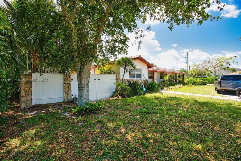 Picture of 470 Tequesta Dr, Tequesta FL 33469