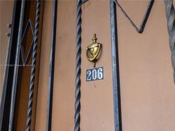 Picture of 702 NW 87Th Ave # 206, Miami, FL 33172