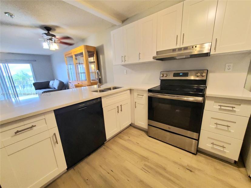 Picture of 16750 NE 10Th Ave # 326, North Miami Beach FL 33162