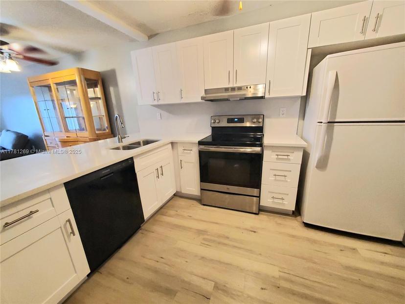 Picture of 16750 NE 10Th Ave # 326, North Miami Beach FL 33162