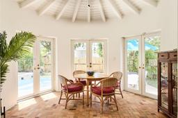 Picture of 4951 Cherokee Ave, Miami Beach, FL 33140
