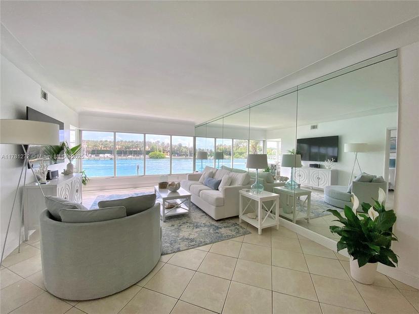 Picture of 2772 NE 30Th Ave # 7B, Lighthouse Point FL 33064
