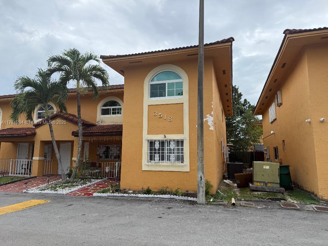 Picture of 3518 W 80 Street # 49, Hialeah, FL 33018