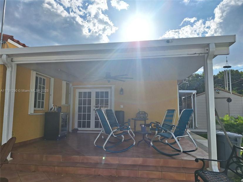 Picture of 3001 NW 3Rd St, Miami FL 33125