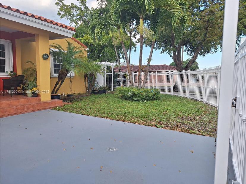Picture of 3001 NW 3Rd St, Miami FL 33125