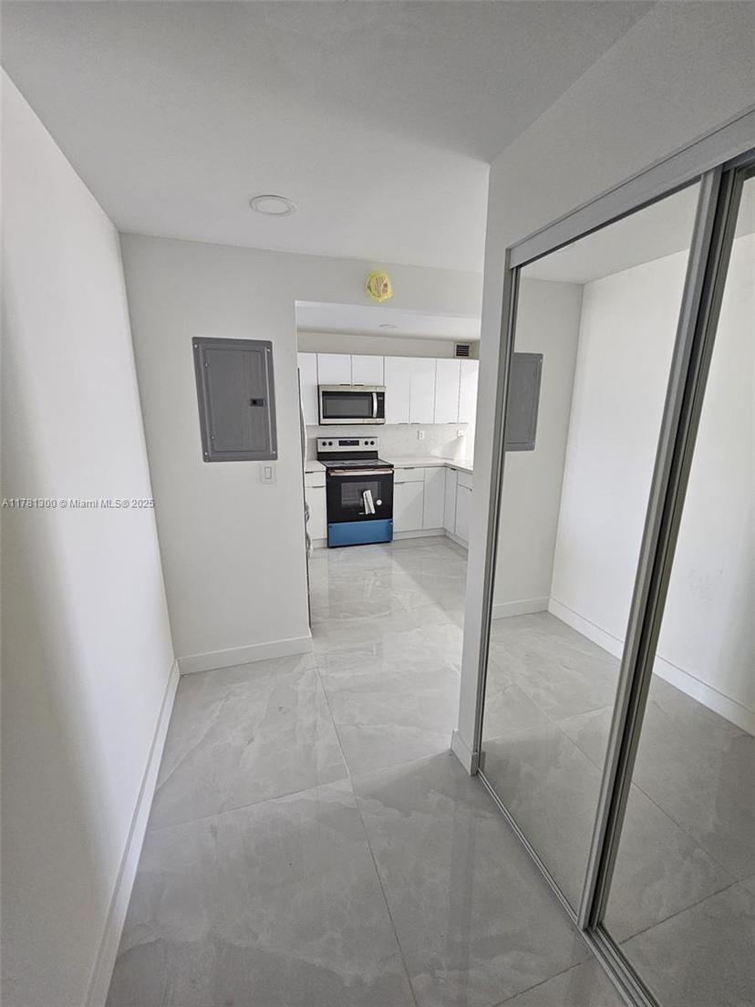 Picture of 7125 Bay Dr # 506, Miami Beach FL 33141