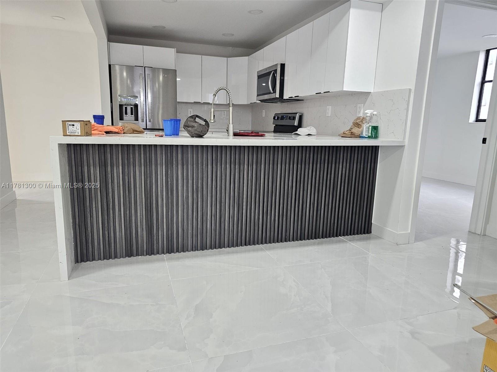 Picture of 7125 Bay Dr # 506, Miami Beach, FL 33141