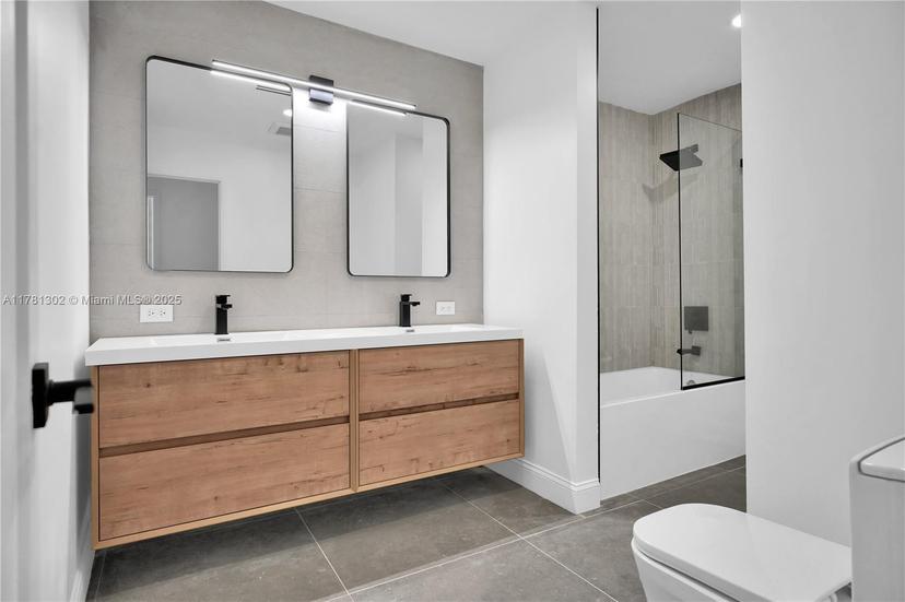 Picture of 10618 NE 11Th Ave, Miami Shores FL 33138