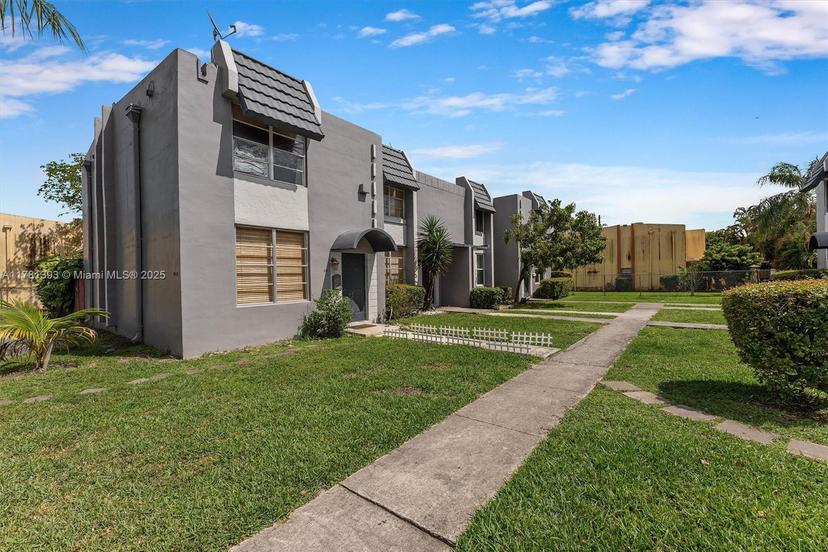 Picture of 314 NE 142Nd St # 16C, Miami FL 33161