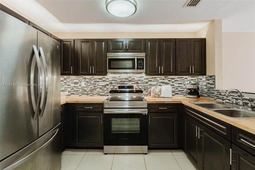 Picture of 8851 NW 119Th St # 2, Hialeah Gardens FL 33018