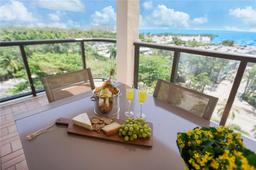 Picture of 2575 S Bayshore Dr # 10B, Miami, FL 33133