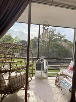 Picture of 112 Royal Park Dr # 2G, Oakland Park, FL 33309