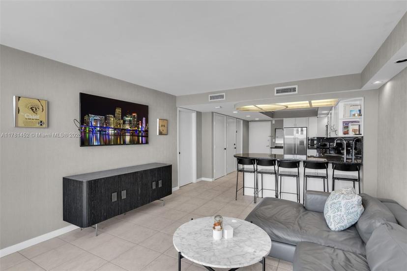 Picture of 1228 West Ave # 1110, Miami Beach FL 33139