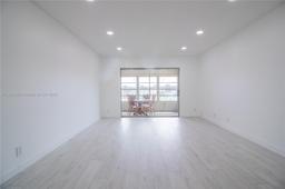 Picture of 5031 W Oakland Park Blvd # 309, Lauderdale Lakes, FL 33313