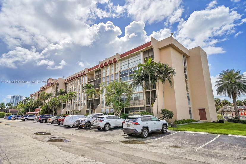 Picture of 2001 Atlantic Shores Blvd # 220, Hallandale Beach FL 33009