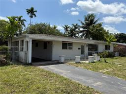 Picture of 2301 Alcazar Dr, Miramar, FL 33023