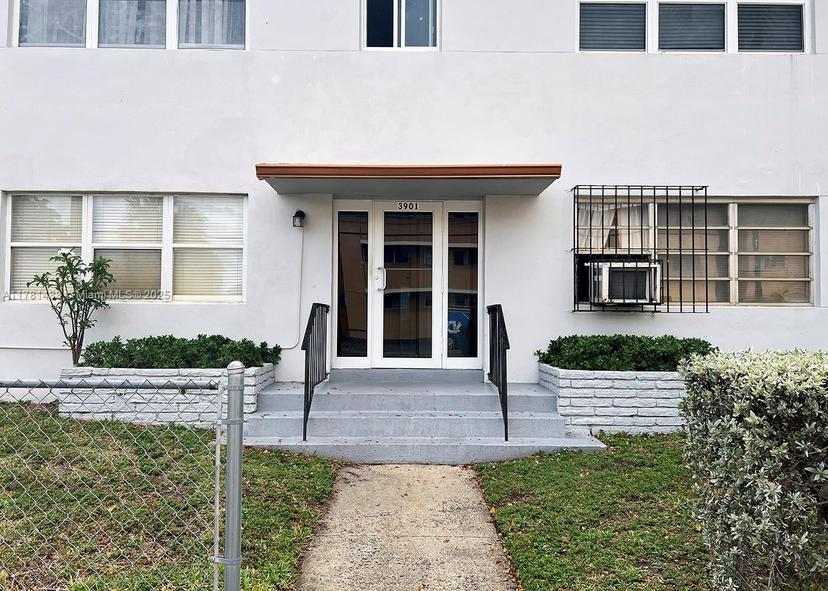 Picture of 3901 W Flagler St # 1A, Miami FL 33134