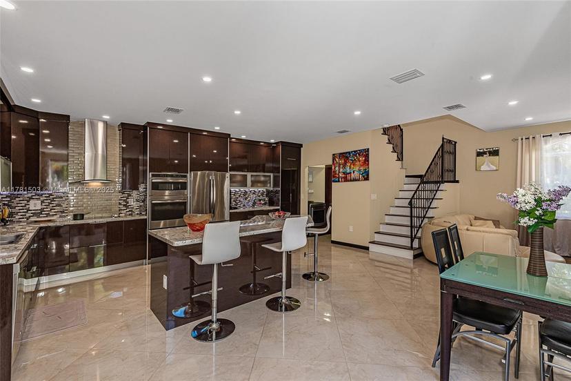 Picture of 1094 Redwood St, Hollywood FL 33019