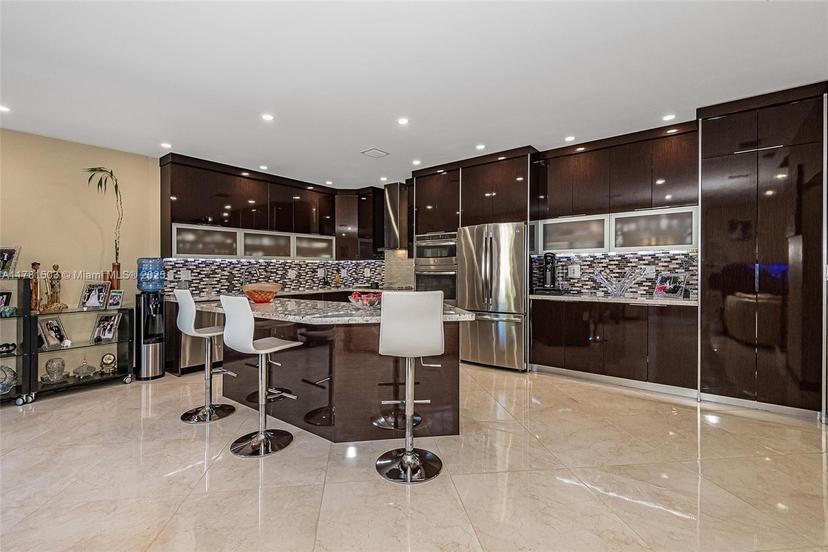 Picture of 1094 Redwood St, Hollywood FL 33019