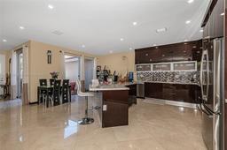 Picture of 1094 Redwood St, Hollywood, FL 33019