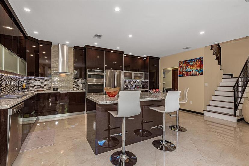 Picture of 1094 Redwood St, Hollywood FL 33019