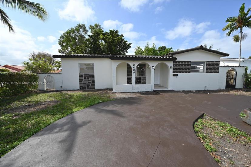 Picture of 10000 SW 4Th St, Sweetwater FL 33174